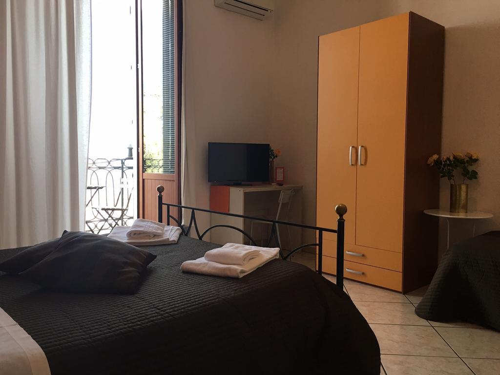 Platamone Rooms Катания Экстерьер фото